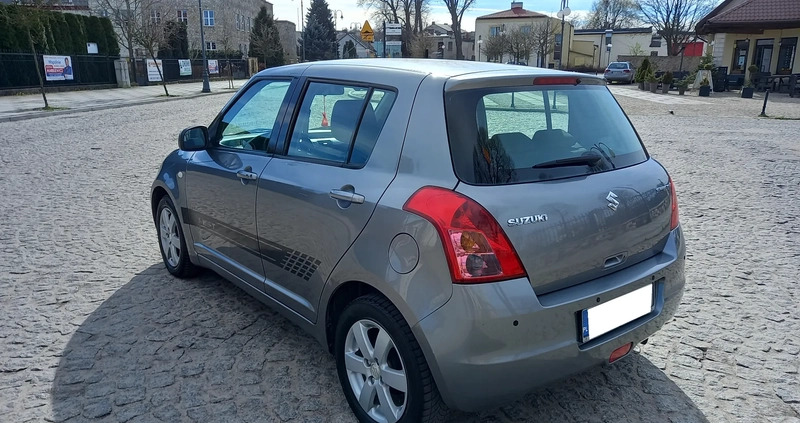 Suzuki Swift cena 23500 przebieg: 144900, rok produkcji 2010 z Starachowice małe 172